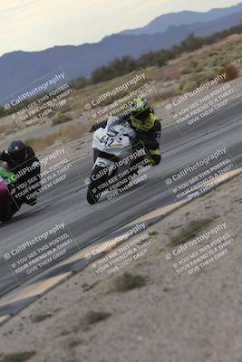 media/Sep-21-2025-Race Pace (Sun) [[98bf33ef95]]/Non Verified/3-Turn 15 Inside (9am)/